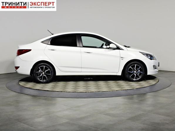 Hyundai Solaris I Рестайлинг с пробегом 2015 года, цена 1 047 000 рублей, 111505 км, седан, Автокод Объявления