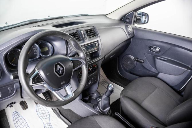 Renault Logan II Рестайлинг с пробегом 2019 года, цена 599 000 рублей, 235000 км, седан, Автокод Объявления
