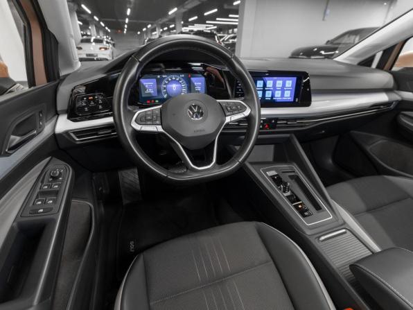 Volkswagen Golf VIII с пробегом 2021 года, цена 2 440 000 рублей, 45939 км, хэтчбек, Автокод Объявления