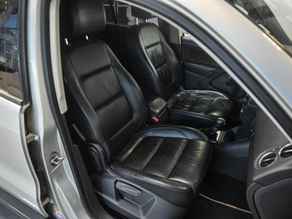 Volkswagen Tiguan I Рестайлинг с пробегом 2012 года, цена 1 219 000 рублей, 384679 км, внедорожник, Автокод Объявления
