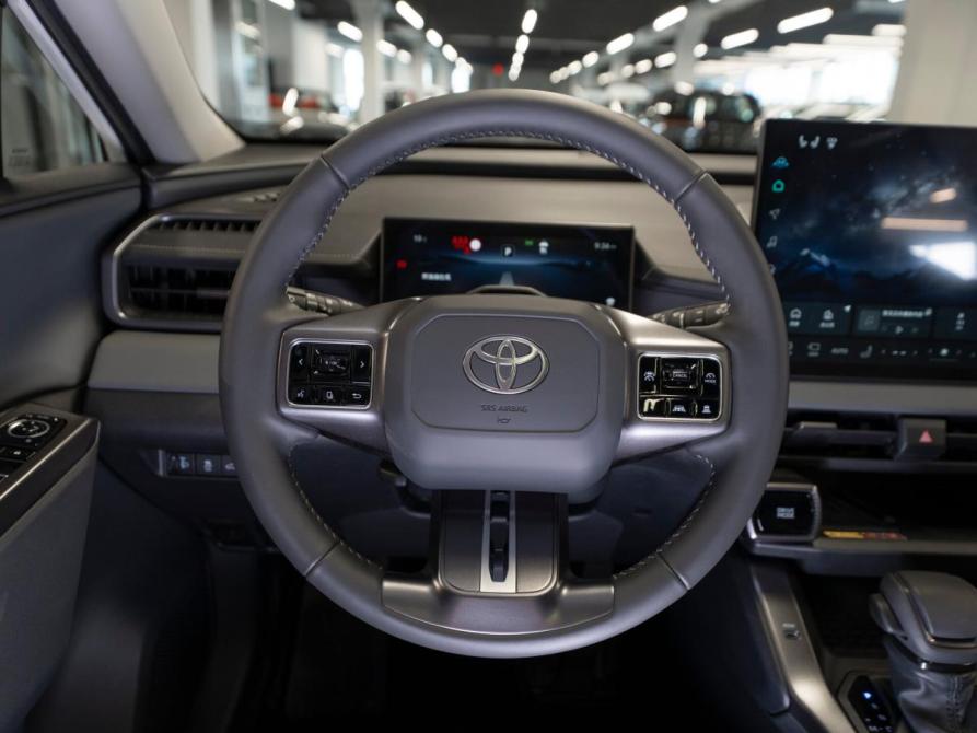 Toyota RAV4 VI (XA60) Москва  - изображение 11