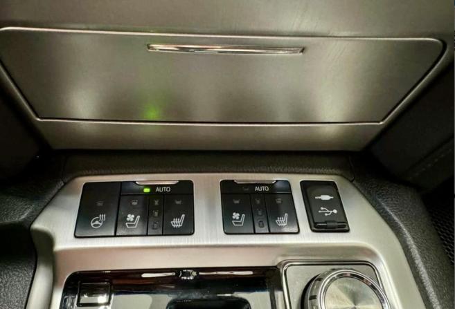 Toyota Land Cruiser 200 Series Рестайлинг 2 с пробегом 2019 года, цена 8 450 000 рублей, 134000 км, внедорожник, Автокод Объявления