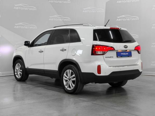 Kia Sorento II Рестайлинг с пробегом 2015 года, цена 1 880 000 рублей, 262250 км, внедорожник, Автокод Объявления