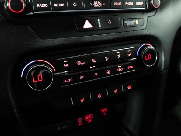 Kia Ceed III с пробегом 2018 года, цена 1 379 700 рублей, 137411 км, хэтчбек, Автокод Объявления