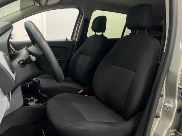 Renault Sandero II с пробегом 2015 года, цена 470 000 рублей, 141377 км, хэтчбек, Автокод Объявления