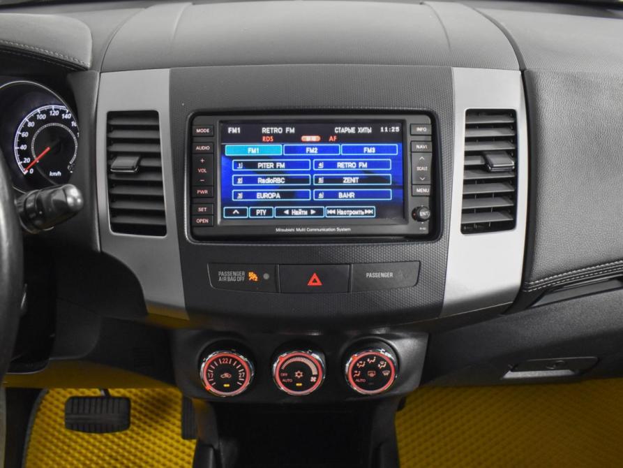 Mitsubishi Outlander II Рестайлинг Санкт-Петербург  - изображение 17