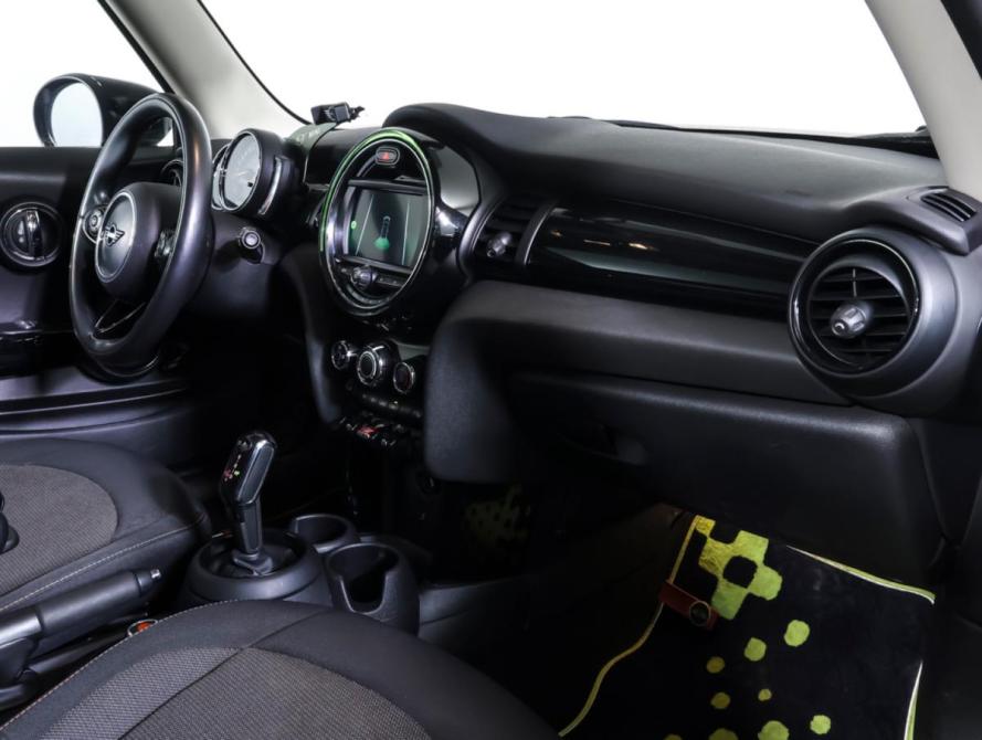Mini Hatch III (F55/F56) Рестайлинг Москва  - изображение 10