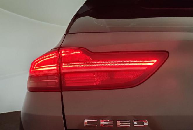 Kia Ceed III с пробегом 2021 года, цена 1 900 000 рублей, 137110 км, универсал, Автокод Объявления