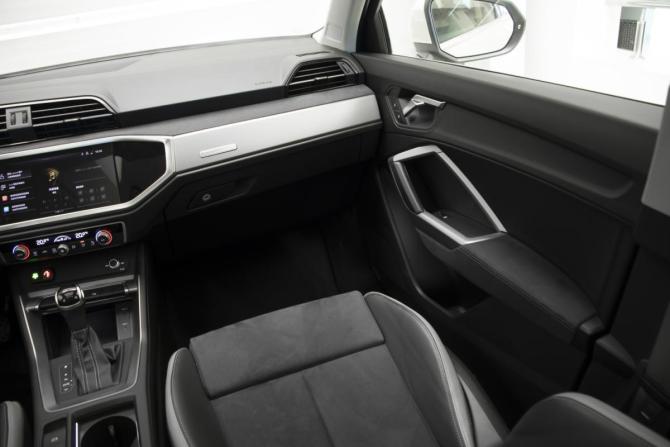 Audi Q3 II (F3) с пробегом 2023 года, цена 3 990 000 рублей, 37652 км, внедорожник, Автокод Объявления