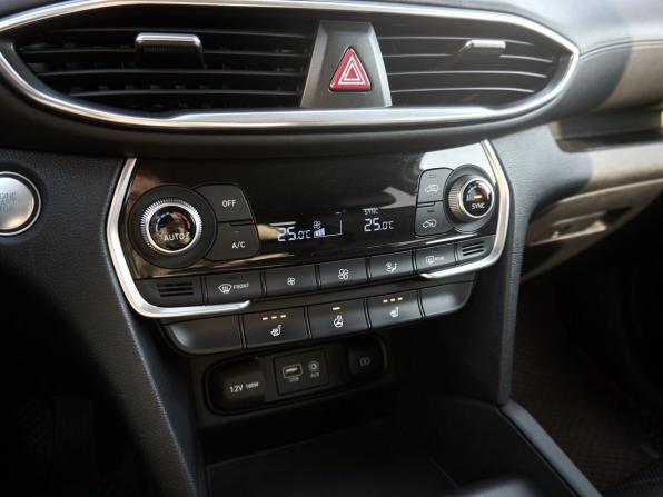 Hyundai Santa Fe IV с пробегом 2019 года, цена 2 687 000 рублей, 175455 км, внедорожник, Автокод Объявления