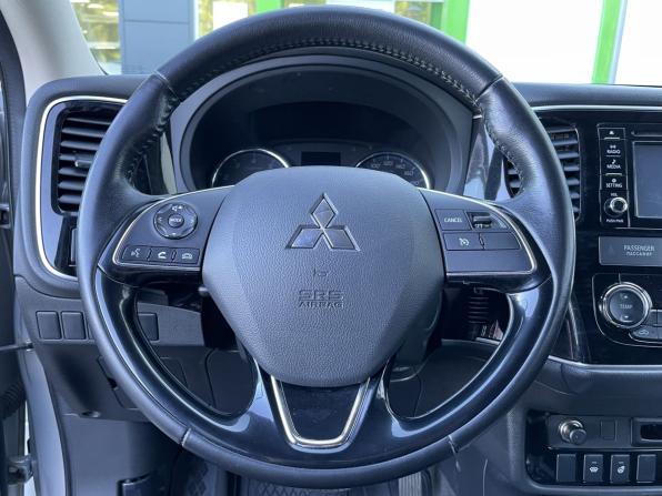 Mitsubishi Outlander III Рестайлинг 2 с пробегом 2017 года, цена 1 799 000 рублей, 153695 км, внедорожник, Автокод Объявления