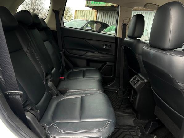 Mitsubishi Outlander III Рестайлинг 3 с пробегом 2021 года, цена 2 227 800 рублей, 151635 км, внедорожник, Автокод Объявления