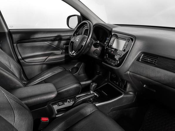 Mitsubishi Outlander III Рестайлинг 2 с пробегом 2017 года, цена 1 445 000 рублей, 225630 км, внедорожник, Автокод Объявления