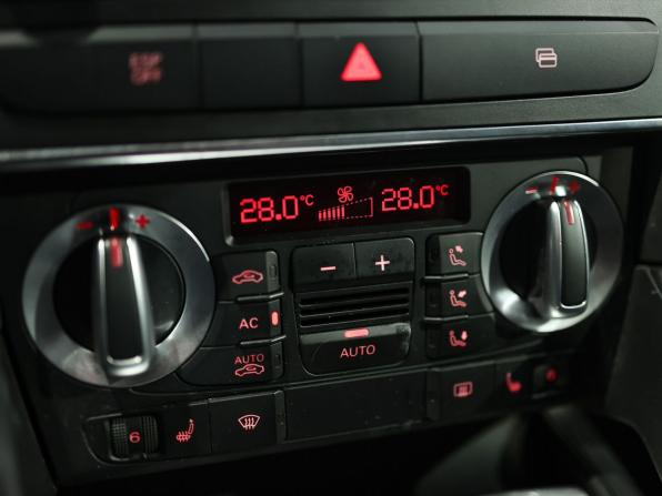 Audi A3 II (8P) Рестайлинг 2 с пробегом 2009 года, цена 669 000 рублей, 292550 км, хэтчбек, Автокод Объявления