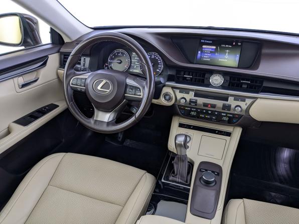 Lexus ES VI Рестайлинг с пробегом 2016 года, цена 2 900 000 рублей, 63533 км, седан, Автокод Объявления