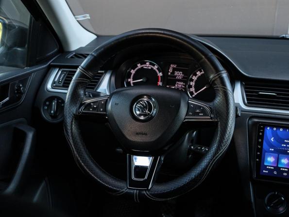 Skoda Rapid I Рестайлинг с пробегом 2017 года, цена 990 000 рублей, 187586 км, лифтбек, Автокод Объявления