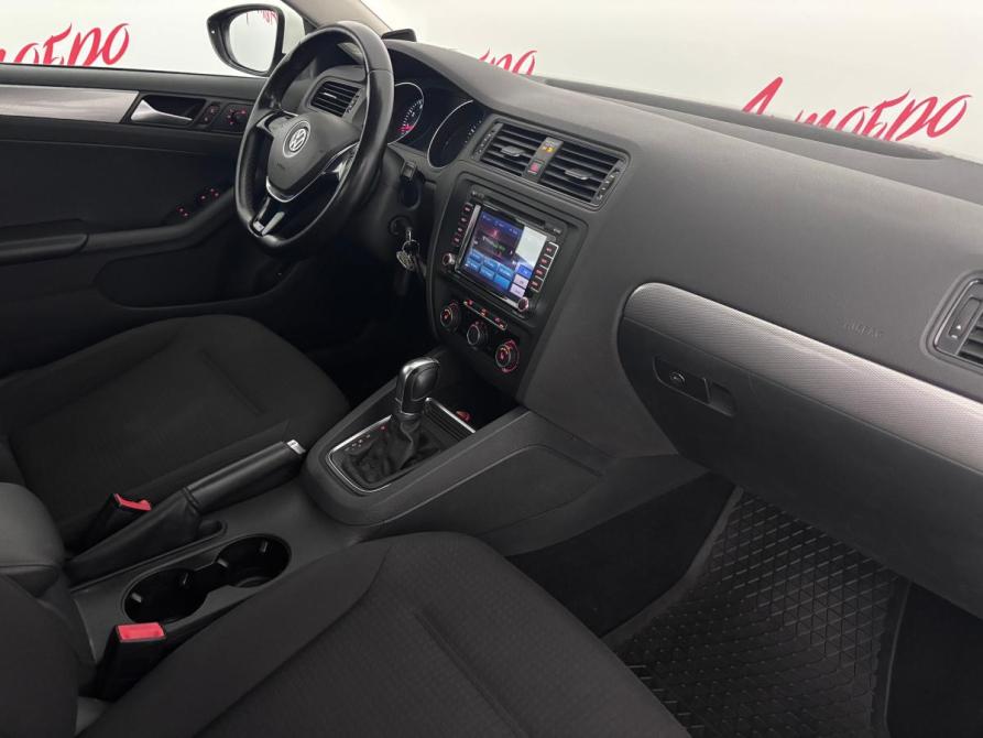 Volkswagen Jetta VI Рестайлинг Псков  - изображение 12