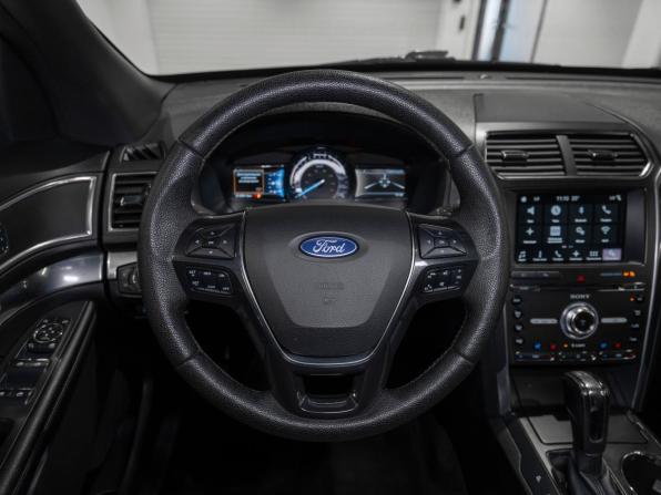 Ford Explorer V Рестайлинг 2 с пробегом 2017 года, цена 2 245 000 рублей, 212012 км, внедорожник, Автокод Объявления