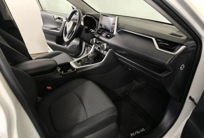 Toyota RAV4 V (XA50) с пробегом 2021 года, цена 3 650 000 рублей, 36810 км, внедорожник, Автокод Объявления