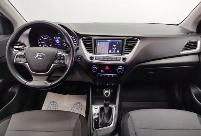 Hyundai Solaris II с пробегом 2018 года, цена 1 490 000 рублей, 58840 км, седан, Автокод Объявления