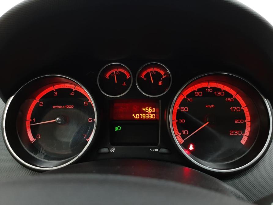 Peugeot 308 I Москва  - изображение 8