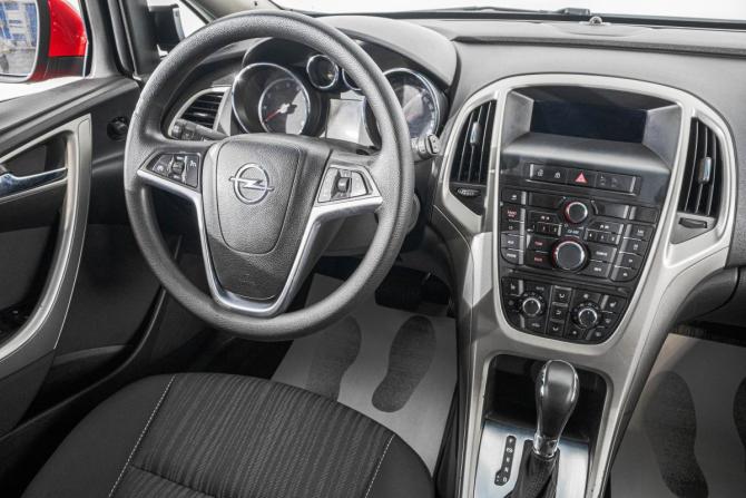 Opel Astra J с пробегом 2012 года, цена 649 000 рублей, 176000 км, хэтчбек, Автокод Объявления