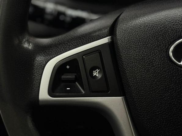 Hyundai Solaris I Рестайлинг с пробегом 2016 года, цена 820 000 рублей, 197138 км, хэтчбек, Автокод Объявления