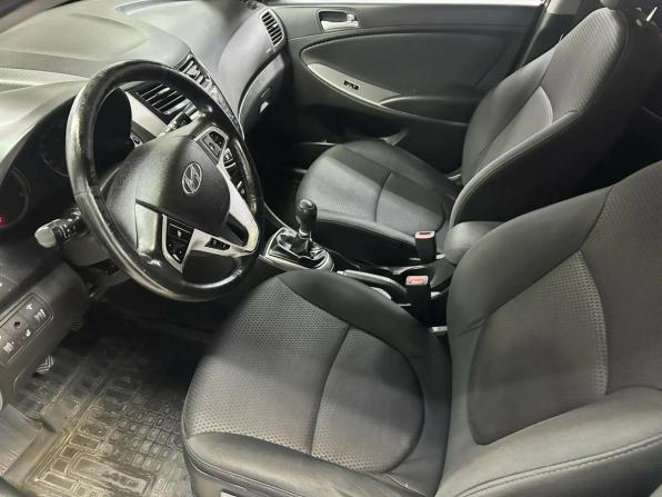 Hyundai Solaris I Рестайлинг с пробегом 2016 года, цена 660 000 рублей, 122539 км, хэтчбек, Автокод Объявления