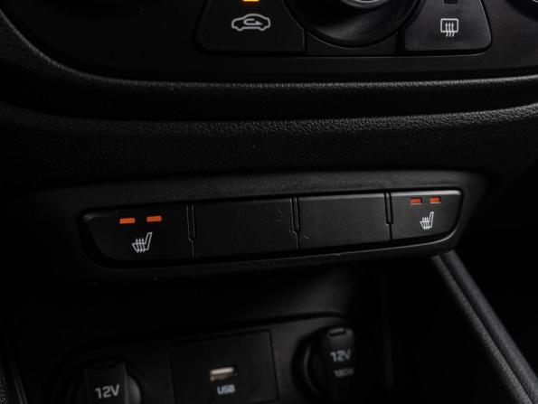 Hyundai Solaris II Рестайлинг с пробегом 2021 года, цена 1 645 000 рублей, 67978 км, седан, Автокод Объявления