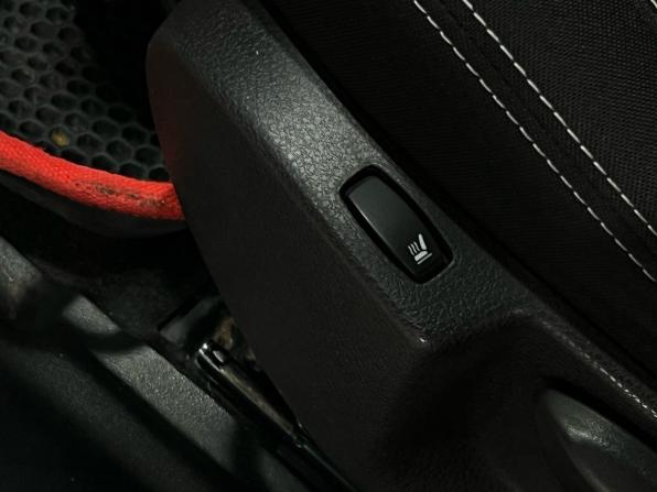 Renault Sandero II Рестайлинг с пробегом 2021 года, цена 1 079 000 рублей, 98508 км, хэтчбек, Автокод Объявления