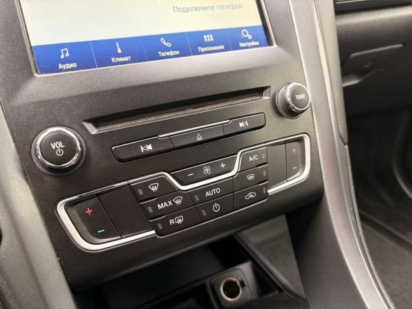 Ford Mondeo V с пробегом 2017 года, цена 1 219 000 рублей, 203373 км, универсал, Автокод Объявления