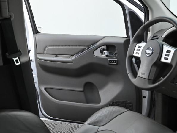 Nissan Pathfinder III Рестайлинг с пробегом 2011 года, цена 1 099 000 рублей, 101000 км, внедорожник, Автокод Объявления