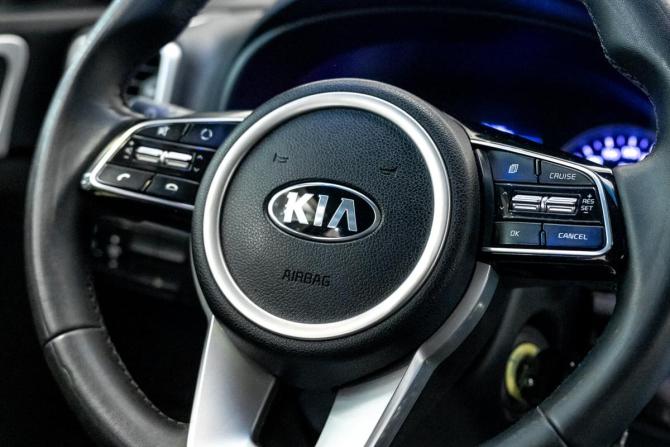 Kia Sportage IV Рестайлинг с пробегом 2018 года, цена 1 845 000 рублей, 101928 км, внедорожник, Автокод Объявления