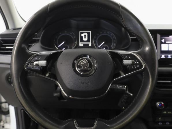 Skoda Rapid II с пробегом 2020 года, цена 1 549 000 рублей, 99065 км, лифтбек, Автокод Объявления