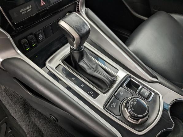 Mitsubishi Pajero Sport III с пробегом 2018 года, цена 3 200 000 рублей, 90102 км, внедорожник, Автокод Объявления