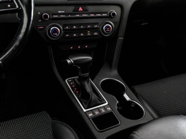 Kia Sportage IV Рестайлинг с пробегом 2019 года, цена 2 390 000 рублей, 87811 км, внедорожник, Автокод Объявления