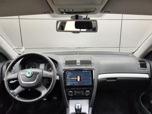 Skoda Octavia II (A5) Рестайлинг с пробегом 2009 года, цена 850 000 рублей, 131000 км, лифтбек, Автокод Объявления