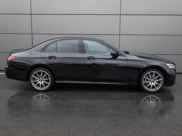 Mercedes-Benz E-Класс V (W213 S213 C238) Рестайлинг с пробегом 2021 года, цена 3 398 000 рублей, 135429 км, седан, Автокод Объявления