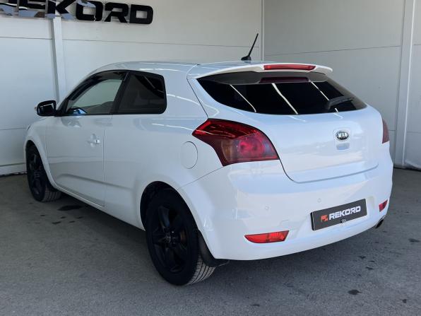 Kia Ceed I Рестайлинг с пробегом 2011 года, цена 599 000 рублей, 199100 км, хэтчбек, Автокод Объявления