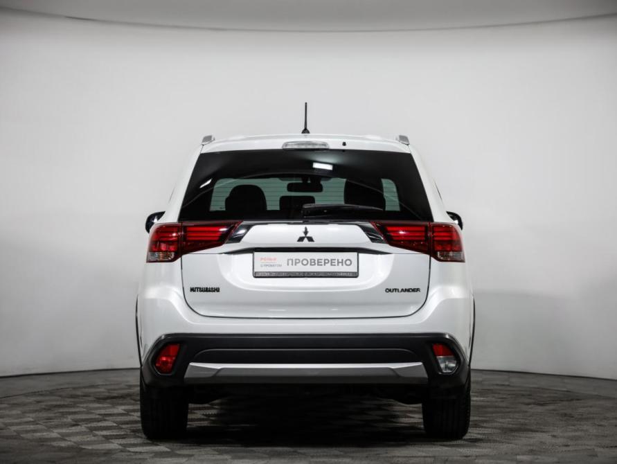 Mitsubishi Outlander III Рестайлинг 2 Санкт-Петербург  - изображение 6