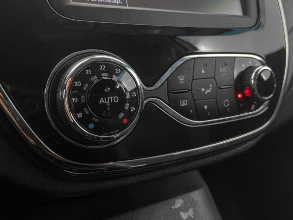 Renault Kaptur I с пробегом 2018 года, цена 1 499 000 рублей, 141535 км, внедорожник, Автокод Объявления