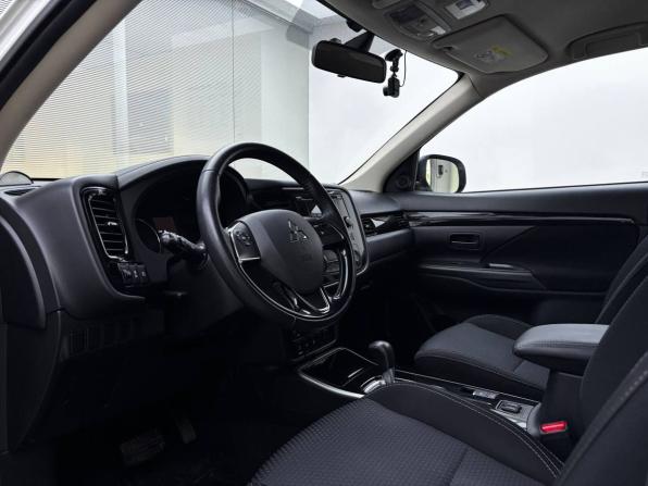 Mitsubishi Outlander III Рестайлинг 3 с пробегом 2019 года, цена 2 390 000 рублей, 81000 км, внедорожник, Автокод Объявления