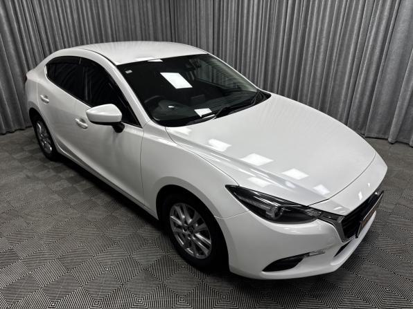 Mazda Axela III Рестайлинг с пробегом 2017 года, цена 1 570 000 рублей, 95146 км, седан, Автокод Объявления