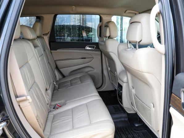 Jeep Grand Cherokee IV (WK2) Рестайлинг с пробегом 2016 года, цена 3 649 000 рублей, 86900 км, внедорожник, Автокод Объявления