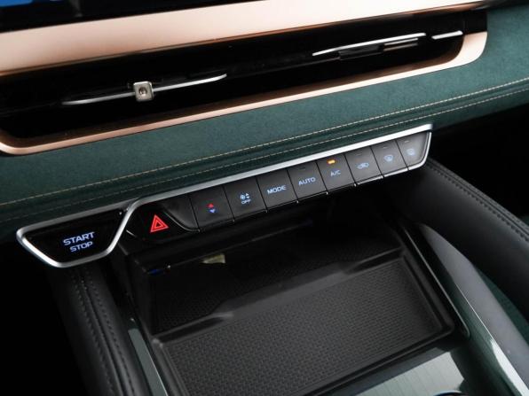 Geely Monjaro I с пробегом 2023 года, цена 3 049 977 рублей, 62724 км, внедорожник, Автокод Объявления