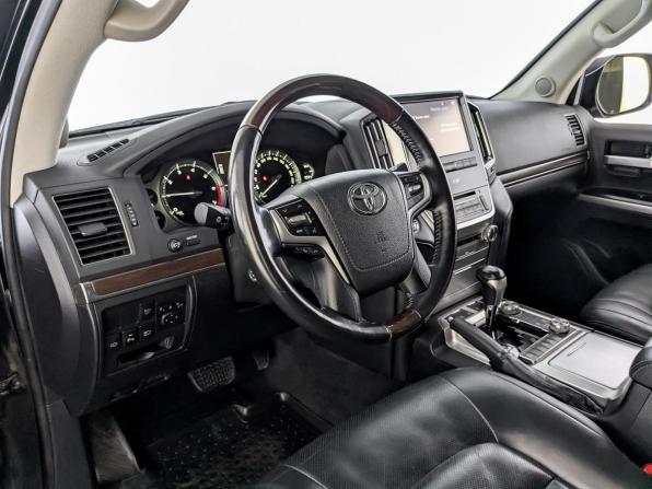 Toyota Land Cruiser 200 Series Рестайлинг 2 с пробегом 2016 года, цена 5 880 000 рублей, 107558 км, внедорожник, Автокод Объявления