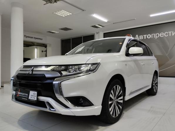 Mitsubishi Outlander III Рестайлинг 3 с пробегом 2022 года, цена 2 140 000 рублей, 60865 км, внедорожник, Автокод Объявления