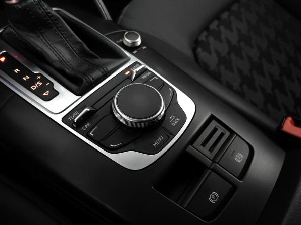 Audi A3 III (8V) с пробегом 2015 года, цена 1 234 000 рублей, 149000 км, хэтчбек, Автокод Объявления