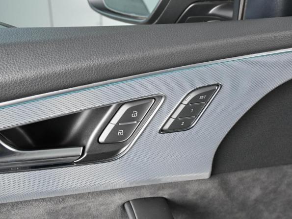 Audi Q8 I (4M) с пробегом 2020 года, цена 7 389 000 рублей, 42996 км, внедорожник, Автокод Объявления