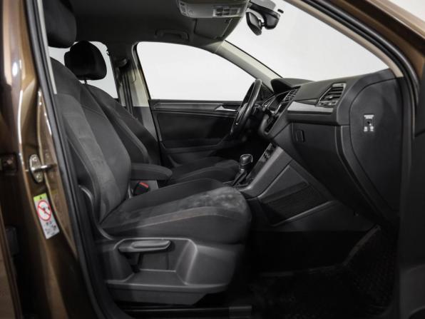 Volkswagen Tiguan II с пробегом 2017 года, цена 2 599 000 рублей, 91752 км, внедорожник, Автокод Объявления